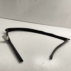 FRONT LEFT DOOR GLASS RUN CHANNEL WEATHERSTRIP SEAL 2007-2013 Mercedes-Benz