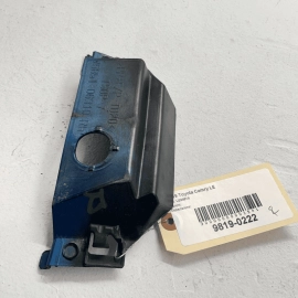 TOYOTA CAMRY 2018 - 2021 RIGHT PASSENGER SIDE ROCKER MOLDING MOUNT BRACKET 