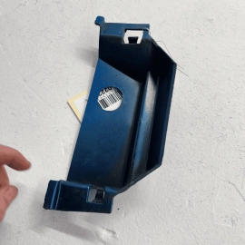 TOYOTA CAMRY 2018 - 2021 RIGHT PASSENGER SIDE ROCKER MOLDING MOUNT BRACKET 