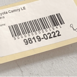 TOYOTA CAMRY 2018 - 2021 RIGHT PASSENGER SIDE ROCKER MOLDING MOUNT BRACKET 