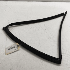 2017-2020 INFINITI Q50 REAR LEFT DRIVER DOOR WINDOW GLASS RUN CHANNEL SEAL 
