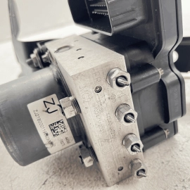 Toyota Camry XSE XLE 2018-2020 ABS Pump Anti Lock Brake Control Unit OEM 1P