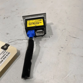 KIA RIO LX 2018-2020 CENTER CONSOLE USB PORT AUX JACK MEDIA HUB OEM