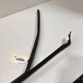 AUDI A6 2016-2018 S6 FRONT DRIVER DOOR GLASS RUN CHANNEL WEATHERSTRIP SEAL 