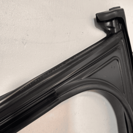 AUDI A6 2016-2018 S6 FRONT DRIVER DOOR GLASS RUN CHANNEL WEATHERSTRIP SEAL 