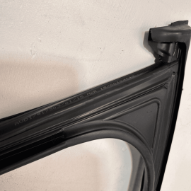 AUDI A6 2016-2018 S6 FRONT DRIVER DOOR GLASS RUN CHANNEL WEATHERSTRIP SEAL 