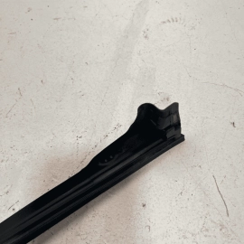 2007-13 MERCEDES S-CLASS FRONT RIGHT PASSENGER SIDE UPPER WEATHERSTRIP SEAL