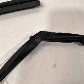 FRONT LEFT DRIVER DOOR WINDOW SEAL GLASS RUN CHANNEL OEM 2015-2020 ACURA TL