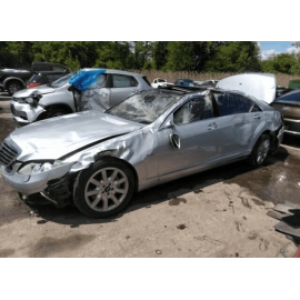 07-13 MERCEDES W221 S600 FRONT LEFT OR RIGHT SIDE DOOR CHECK STRAP BRACKET 