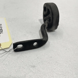 2018-2023 TOYOTA CAMRY EXHAUST SYSTEM PIPE RIGHT SIDE BRACKET AND HANGER OE