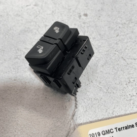 2018-2022 GMC TERRAIN CENTER CONSOLE DRIVER SEAT HEAT HEATER CONTROL SWITCH