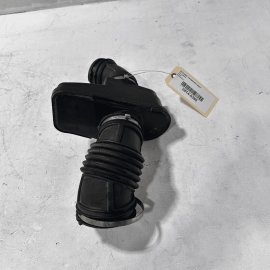 2018-2020 GMC TERRAIN 2.0L AIR CLEANER OUTLET DUCT TUBE LINE HOSE OEM