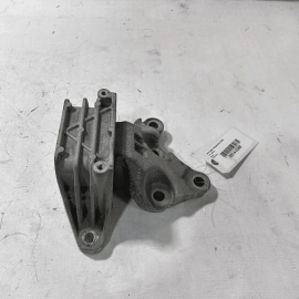 2018-2020 GMC TERRAIN 2.0L REAR TRANSMISSION MOUNT SUPPORT BRACKET OEM