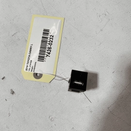 TOYOTA CAMRY 2018-2020 Avalon DASH DASHBOARD USB PORT AUX JACK MEDIA HUB OE