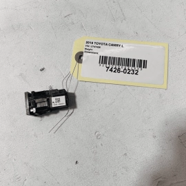 TOYOTA CAMRY 2018-2020 Avalon DASH DASHBOARD USB PORT AUX JACK MEDIA HUB OE