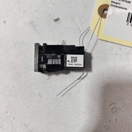 TOYOTA CAMRY 2018-2020 Avalon DASH DASHBOARD USB PORT AUX JACK MEDIA HUB OE