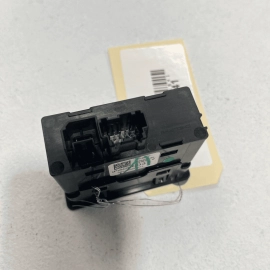 2018-2019 GMC TERRAIN REAR CENTER CONSOLE USB AUX PORT MEDIA HUB OEM