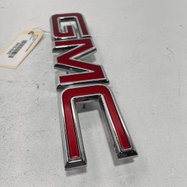 2016-2021 GMC TERRAIN FRONT GRILLE BADGE EMBLEMS LOGO OEM RED