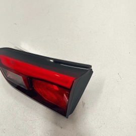 !SCRATCHED! GMC TERRAIN 18-21 REAR RIGHT PASSENGER SIDE INNER TAILLIGHT LAM