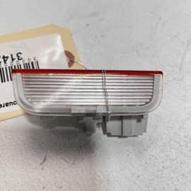 VOLKSWAGEN TOUAREG 2011-2017 FRONT OR REAR DOORS COURTESY LIGHT LAMP OEM 1P