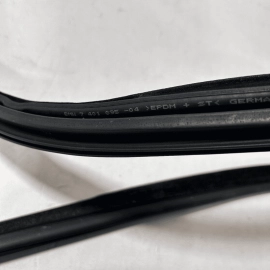 2017-2020 BMW 430I xDRIVE F36 FRONT LEFT DRIVER SIDE DOOR WEATHERSTRIP SEAL