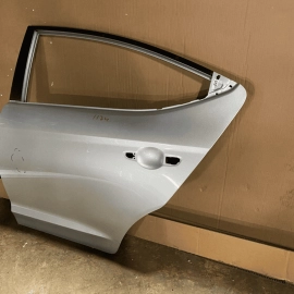 GENUINE 17-20 HYUNDAI ELANTRA OEM DRIVER LEFT REAR BARE DOOR SILVER SEDAN U