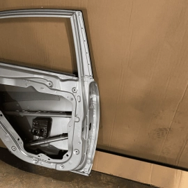 GENUINE 17-20 HYUNDAI ELANTRA OEM DRIVER LEFT REAR BARE DOOR SILVER SEDAN U
