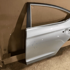 GENUINE 17-20 HYUNDAI ELANTRA OEM DRIVER LEFT REAR BARE DOOR SILVER SEDAN U