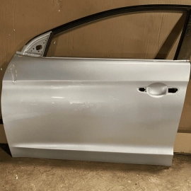 GENUINE 17-20 HYUNDAI ELANTRA OEM DRIVER LEFT FRONT BARE DOOR SILVER SEDAN 