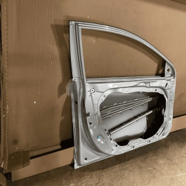 GENUINE 17-20 HYUNDAI ELANTRA OEM DRIVER LEFT FRONT BARE DOOR SILVER SEDAN 