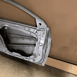 GENUINE 17-20 HYUNDAI ELANTRA OEM DRIVER LEFT FRONT BARE DOOR SILVER SEDAN 