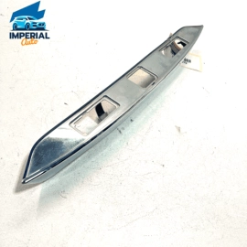 !DAMAGE! 2018 - 2023 GMC TERRAIN REAR LIFTGATE APPLIQUE MOLDING LIGHT PANEL