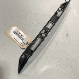 !DAMAGE! 2018 - 2023 GMC TERRAIN REAR LIFTGATE APPLIQUE MOLDING LIGHT PANEL