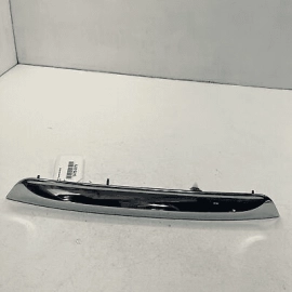 !DAMAGE! 2018 - 2023 GMC TERRAIN REAR LIFTGATE APPLIQUE MOLDING LIGHT PANEL