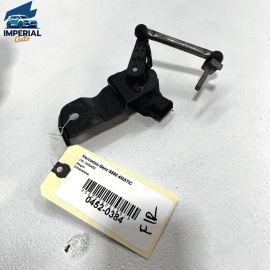 07-13 MERCEDES S550 W221 FRONT SUSPENSION RIDE LEVEL HEIGHT SENSOR & BRACKE