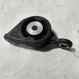 ACURA TLX 2015-2020 3.5L AWD REAR DIFFERENTIAL DRIVER SIDE MOUNT BRACKET OE