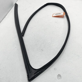 2018-2023 TOYOTA CAMRY FRONT PASSENGER DOOR WINDOW GLASS RUN CHANNEL SEAL O