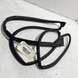 2017-2020 Acura MDX Front Left Driver Side Door Wheatherstrip Seal OEM