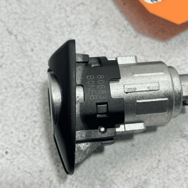TOYOTA CAMRY 2018 - 2022 FRONT LEFT DRIVER SIDE DOOR LOCK CYLINDER W/OUT KE