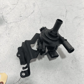 2015 - 2021 LEXUS NX200T NX300 2.0L ELECTRIC COOLANT WATER PUMP W/BRACKET O