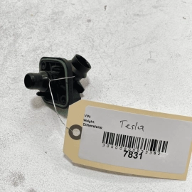 2017-2022 TESLA MODEL Y 3 MAIN BATTERY COOLING PIPE ADAPTOR 4 CORNERS OEM
