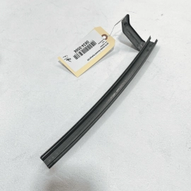 HONDA ACCORD 2018-2021 FRONT RIGHT PASSENGER SIDE DOOR WINDOW SASH CHANNEL 