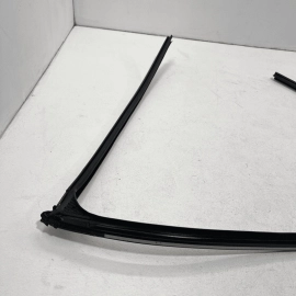 HONDA ACCORD 2018-2020 REAR DRIVER SIDE DOOR WINDOW GLASS RUN CHANNEL SEAL 