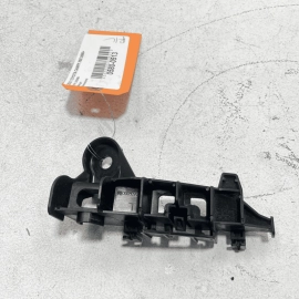 2018-2023 TOYOTA CAMRY REAR LEFT DRIVER SIDE TAILLIGHT MOUNT BRACKET SUPPOR