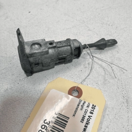 2012 - 2020 VOLKSWAGEN PASSAT VW FRONT LEFT DRIVER DOOR LOCK CYLINDER OEM