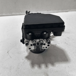 2016-2018 INFINITI Q50 2.0L ABS ANTI LOCK BRAKE PUMP MODULE UNIT W/ BRACKET