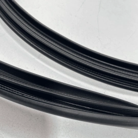 2018 - 2022 TOYOTA CAMRY FRONT LEFT DRIVER SIDE DOOR BODY WEATHERSTRIP SEAL