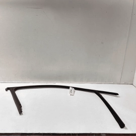 12-2022 VOLKSWAGEN VW PASSAT FRONT DRIVER DOOR WINDOW GLASS RUN CHANNEL SEA