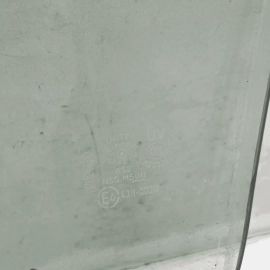 INFINITI Q50 FRONT RIGHT PASSENGER SIDE DOOR WINDOW GLASS 2014 - 2018  OEM