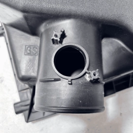 2018-2023 TOYOTA CAMRY AIR INTAKE CLEANER BOX CASE UPPER HOUSING OEM